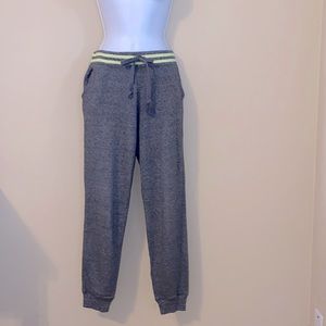 Cute dark grey sweatpants